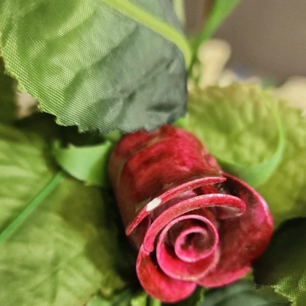Vtg Porcelain Floral Arrangement with Pink and White Roses